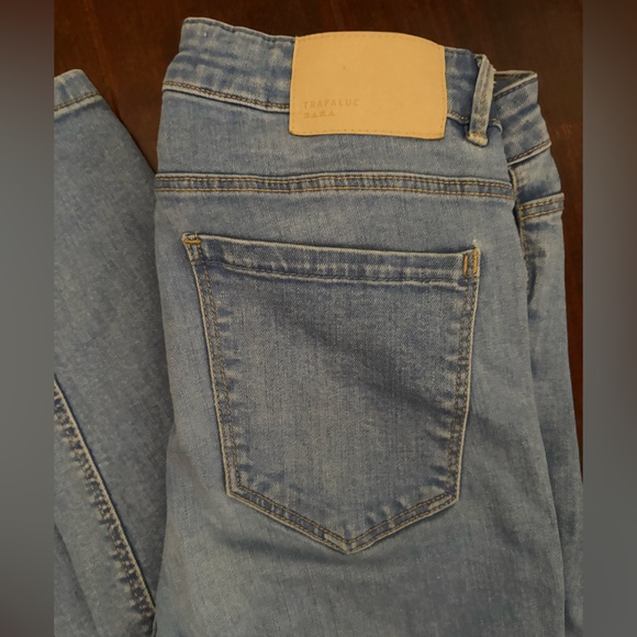 3 Pairs of High-Rise Skinny Jeans (2 Levi's, 1 Zara), Size 27 - Picture 11 of 14